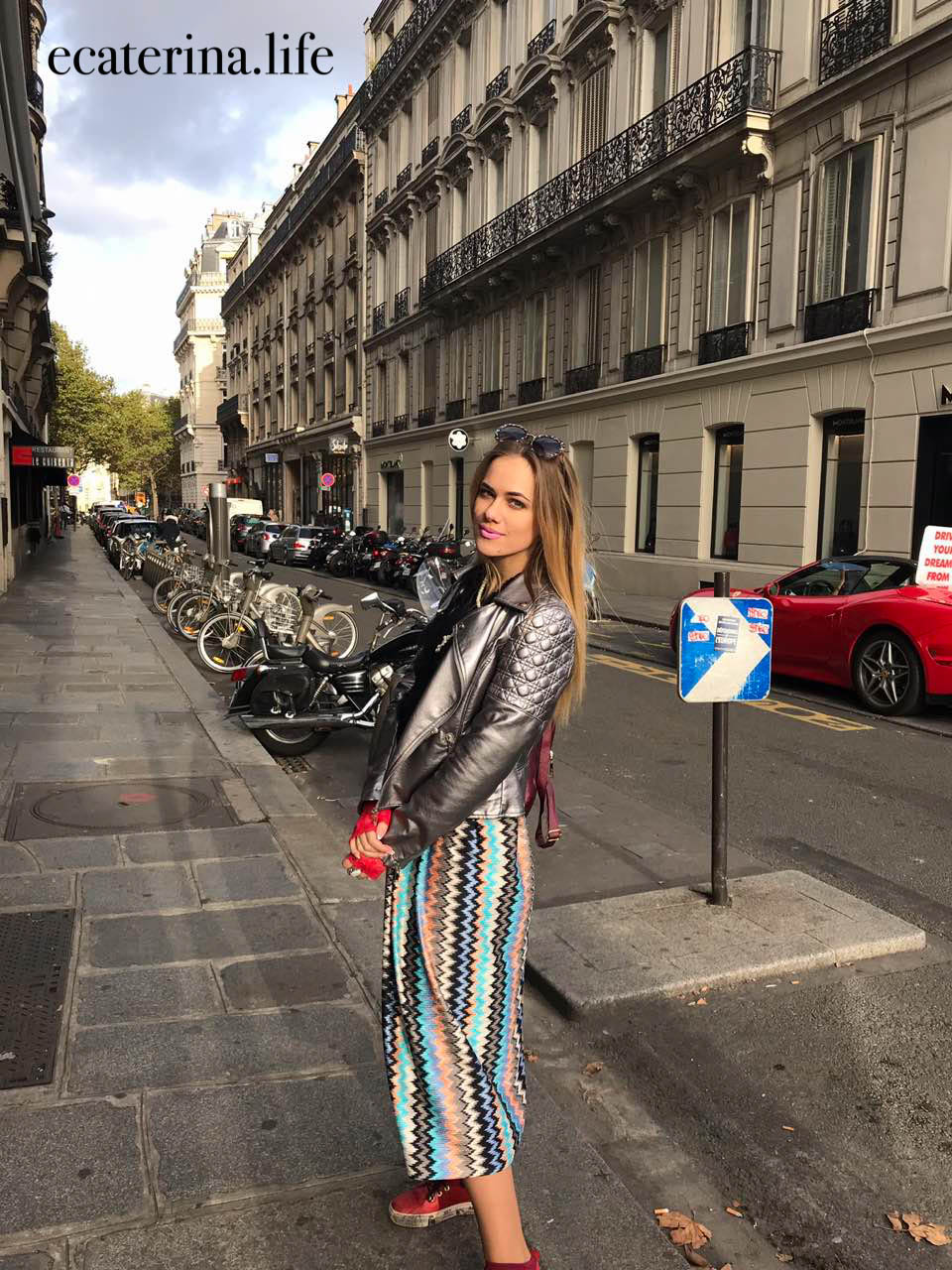 Instagram @ecaterina_caracicovscaia in Paris
